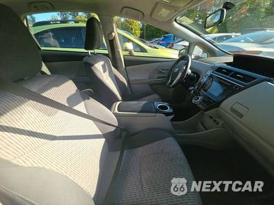 2017 Toyota Prius v Two - zdjęcie 22 z 28 - miniatura