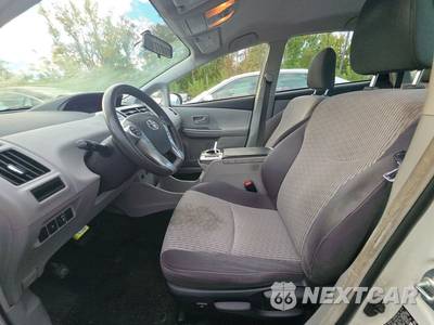 2015 Toyota Prius v Three - zdjęcie 11 z 43 - miniatura