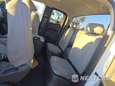 2022 Chevrolet Colorado WT Extended Cab Long Bed 2WT w/Rear Doors - zdjęcie 13 z 33 - miniatura