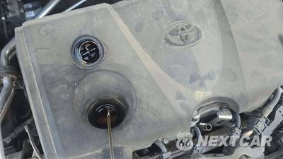 2020 Toyota Camry LE - zdjęcie 22 z 39 - miniatura