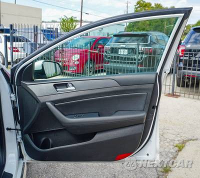 2017 Hyundai Sonata Sport 2.0T w/Black Interior - zdjęcie 16 z 41 - miniatura