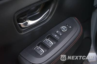2025 Honda HR-V Sport - zdjęcie 14 z 18 - miniatura