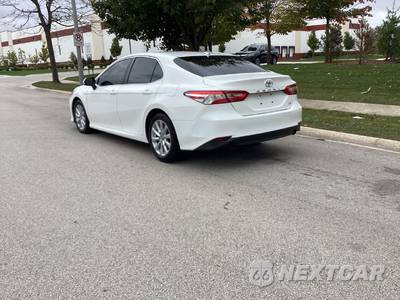 2018 Toyota Camry LE - zdjęcie 7 z 17 - miniatura