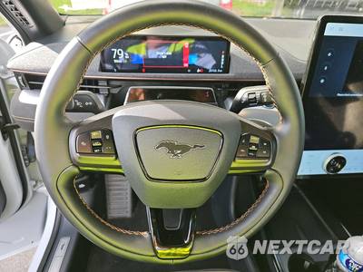 2023 Ford Mustang Mach-E GT - zdjęcie 10 z 22 - miniatura
