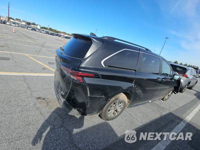 2026 Toyota Sienna XLE 8-Passenger 120.5" WB - zdjęcie 4 z 24 - miniatura
