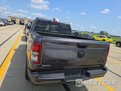 2023 Ram 1500 Big Horn Crew Cab Short Bed - zdjęcie 16 z 37 - miniatura