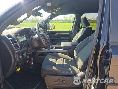 2023 Ram 1500 Big Horn Crew Cab Short Bed - zdjęcie 7 z 29 - miniatura
