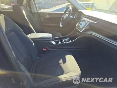 2023 Jeep Grand Cherokee Laredo - zdjęcie 8 z 23 - miniatura