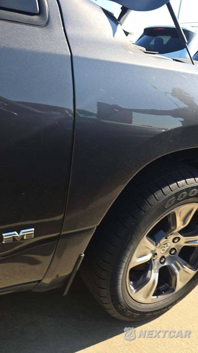 2023 Ram 1500 Laramie Crew Cab Medium Bed - zdjęcie 23 z 36 - miniatura