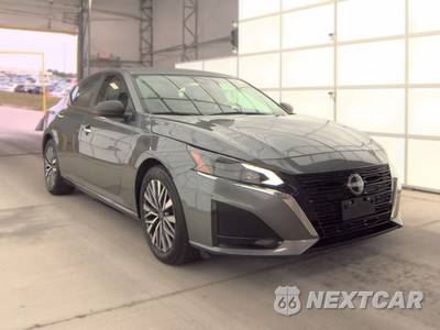 2025 Nissan Altima SV - zdjęcie 3 z 37 - miniatura