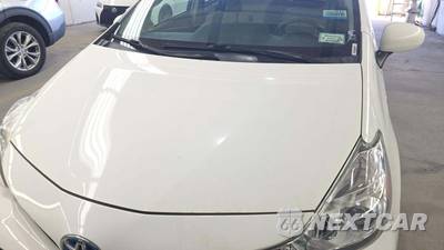 2017 Toyota Prius v Two - zdjęcie 25 z 39 - miniatura