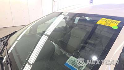 2017 Toyota Prius v Two - zdjęcie 32 z 39 - miniatura