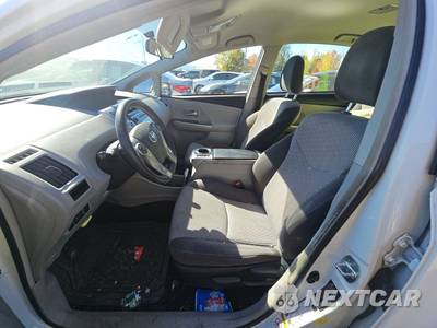 2017 Toyota Prius v Two - zdjęcie 7 z 36 - miniatura
