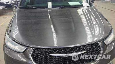 2023 Chrysler Pacifica Touring 121.6" WB - zdjęcie 27 z 31 - miniatura