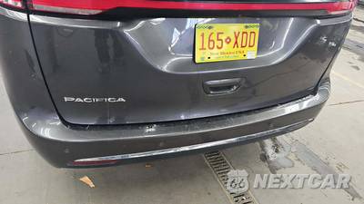 2023 Chrysler Pacifica Touring 121.6" WB - zdjęcie 21 z 31 - miniatura