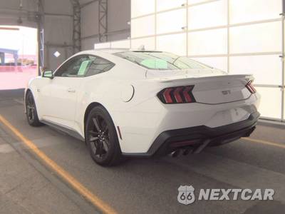 2024 Ford Mustang GT Coupe - zdjęcie 6 z 20 - miniatura