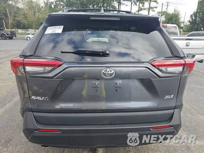 2020 Toyota RAV4 XLE Premium - zdjęcie 5 z 20 - miniatura