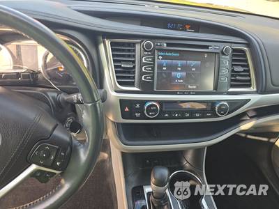 2019 Toyota Highlander LE Plus - zdjęcie 11 z 31 - miniatura