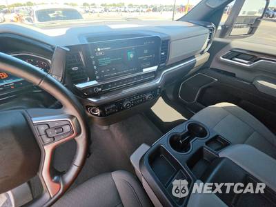2025 Chevrolet Silverado 2500HD LT Crew Cab Medium Bed 1LT - zdjęcie 11 z 30 - miniatura
