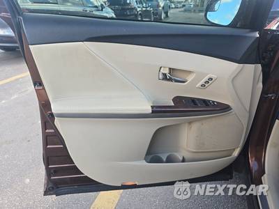 2014 Toyota Venza XLE - zdjęcie 9 z 18 - miniatura