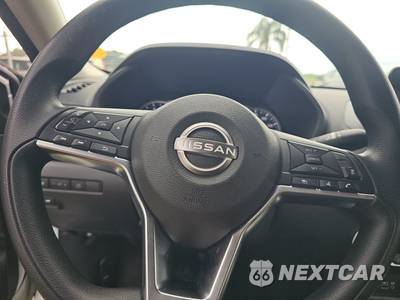 2025 Nissan Sentra SV - zdjęcie 10 z 17 - miniatura