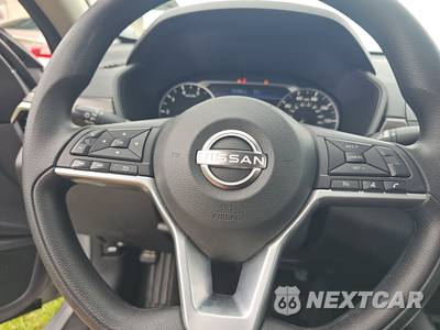 2025 Nissan Altima SV - zdjęcie 10 z 17 - miniatura