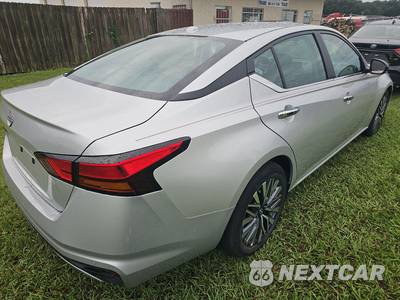 2025 Nissan Altima SV - zdjęcie 4 z 17 - miniatura