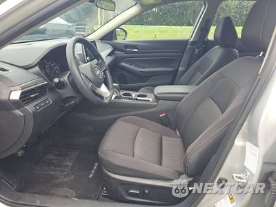 2025 Nissan Altima SV - zdjęcie 7 z 17 - miniatura