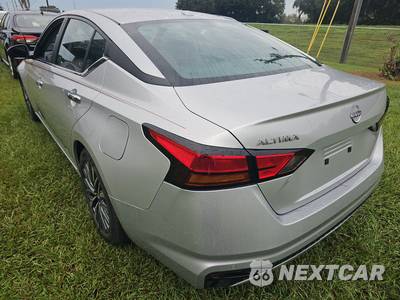 2025 Nissan Altima SV - zdjęcie 6 z 17 - miniatura