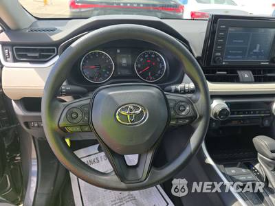 2022 Toyota RAV4 XLE - zdjęcie 10 z 19 - miniatura