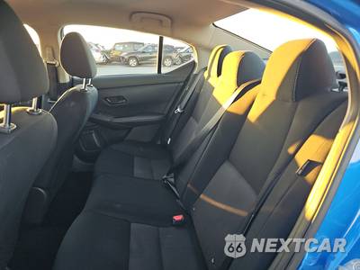 2024 Nissan Sentra SV - zdjęcie 19 z 33 - miniatura