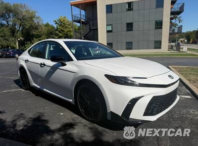 2026 Toyota Camry Nightshade - zdjęcie 1 z 10 - miniatura