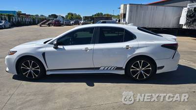 2020 Toyota Camry SE - zdjęcie 4 z 27 - miniatura