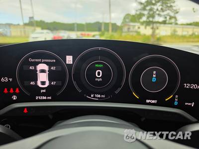 2024 Porsche Taycan 4S - zdjęcie 27 z 36 - miniatura