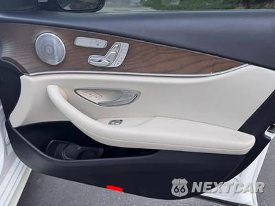 2019 Mercedes-Benz E 300 Sedan - zdjęcie 16 z 22 - miniatura
