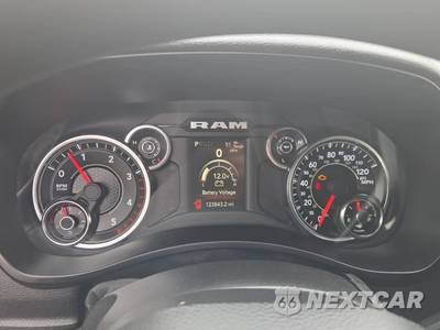 2023 Ram 3500 Cab Chassis Tradesman Crew Cab DRW - zdjęcie 10 z 10 - miniatura