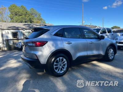 2020 Ford Escape SE - zdjęcie 8 z 37 - miniatura