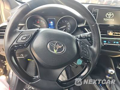 2018 Toyota C-HR XLE - zdjęcie 12 z 18 - miniatura