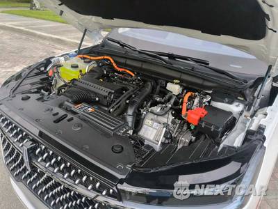 2026 Lincoln Nautilus Reserve - zdjęcie 50 z 51 - miniatura