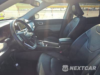 2022 Jeep Compass Latitude Lux - zdjęcie 13 z 30 - miniatura