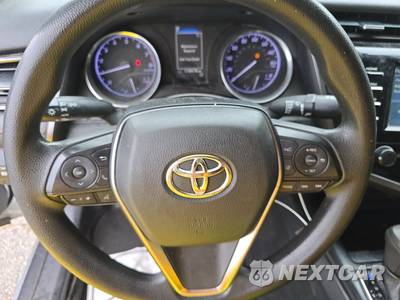 2019 Toyota Camry LE - zdjęcie 10 z 28 - miniatura