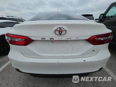 2020 Toyota Camry LE - zdjęcie 5 z 17 - miniatura
