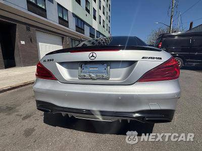 2017 Mercedes-Benz SL 550 - zdjęcie 11 z 27 - miniatura