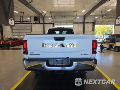2025 Ram 3500 Big Horn Crew Cab Long Bed - zdjęcie 5 z 17 - miniatura