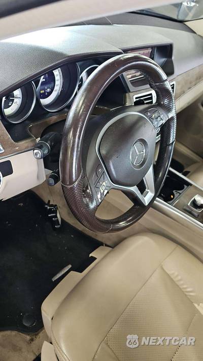 2014 Mercedes-Benz E 350 Sedan - zdjęcie 23 z 33 - miniatura