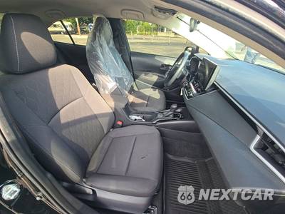 2025 Toyota Corolla LE Sedan - zdjęcie 8 z 23 - miniatura