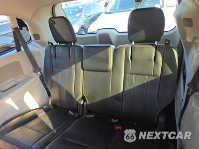 2013 Chrysler Town & Country Touring 121.2" WB - zdjęcie 14 z 36 - miniatura