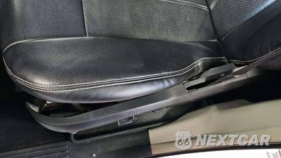 2013 Chrysler Town & Country Touring 121.2" WB - zdjęcie 22 z 36 - miniatura