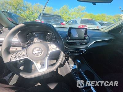 2025 Nissan Altima SV - zdjęcie 11 z 27 - miniatura