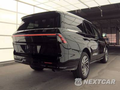 2026 Lincoln Navigator Reserve - zdjęcie 4 z 25 - miniatura